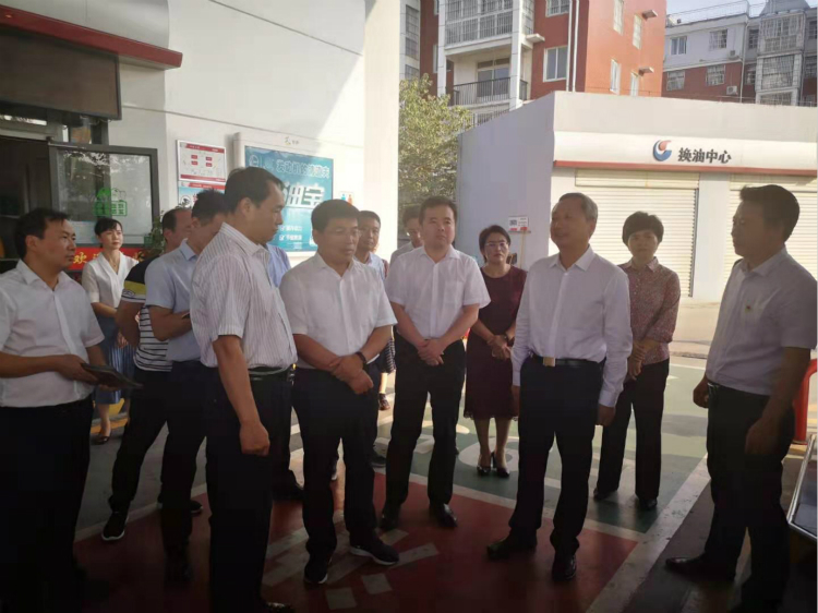 尚朝阳市长对中心城区加油站安全生产进行检查